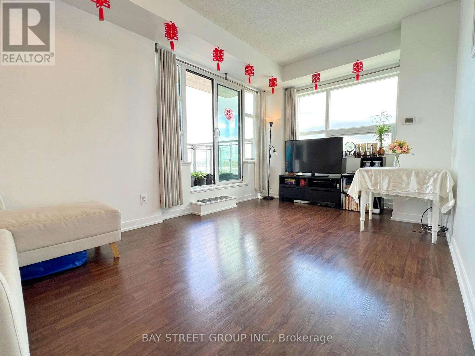 409-840 Queens Plate Drive, Toronto, ON, M9W 0W7 - 4