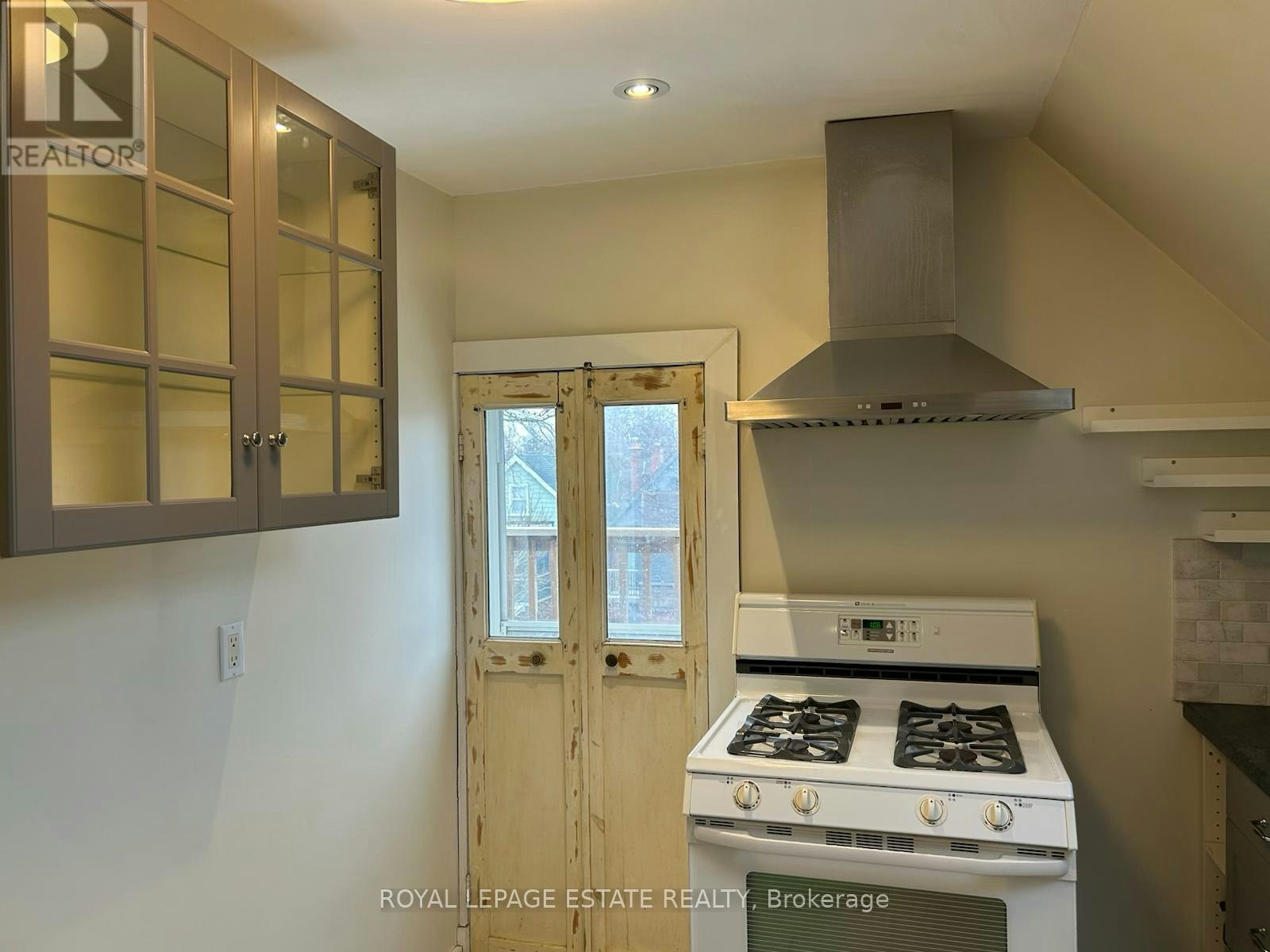 128 Mavety Street, Toronto, ON, M6P 2L9 - 40