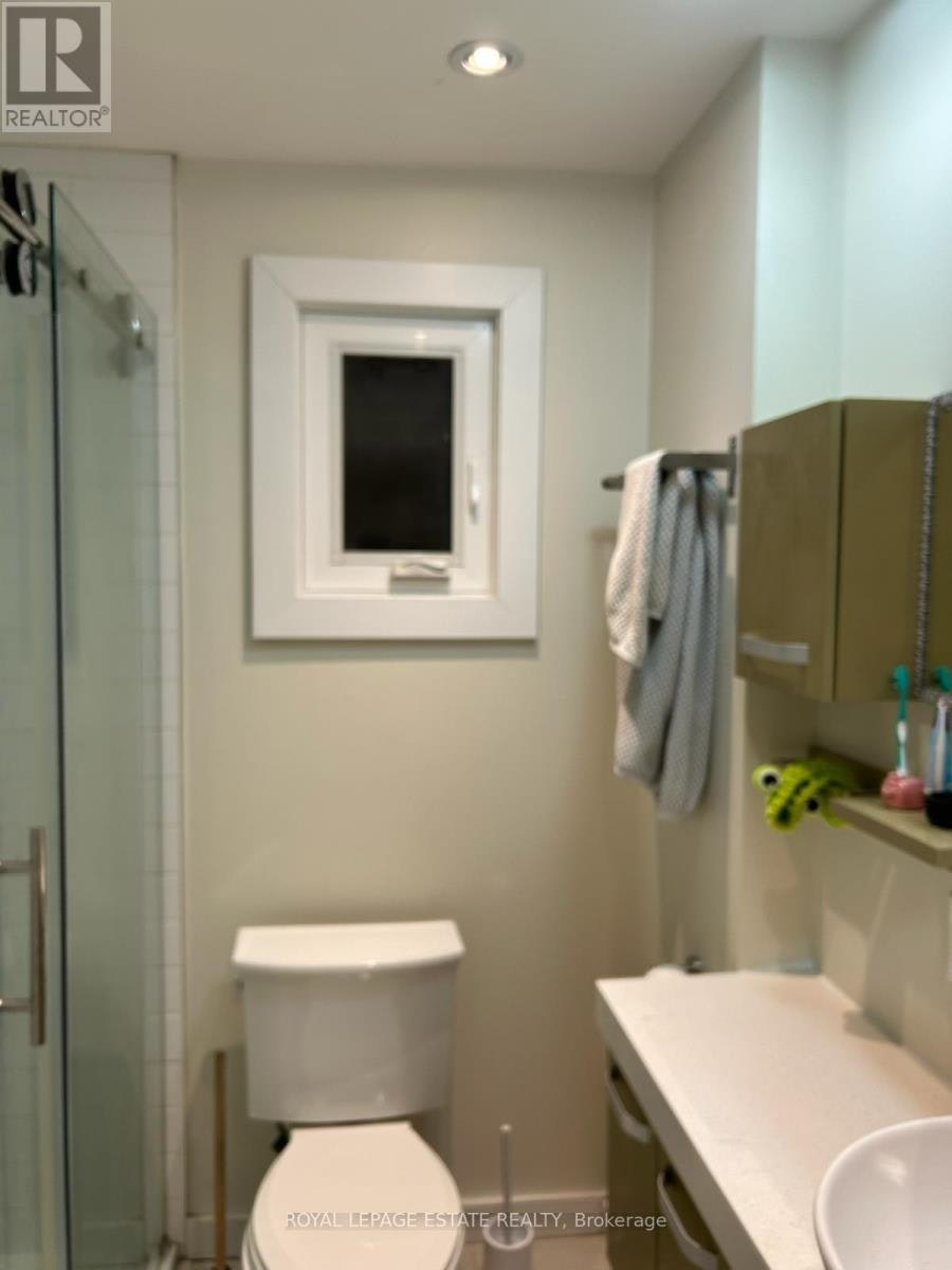 128 Mavety Street, Toronto, ON, M6P 2L9 - 15