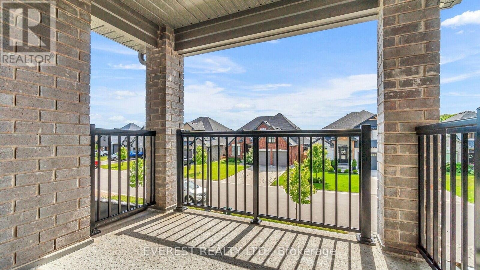 2016 Maddex Way, London, ON, N5X 0M9 - 8
