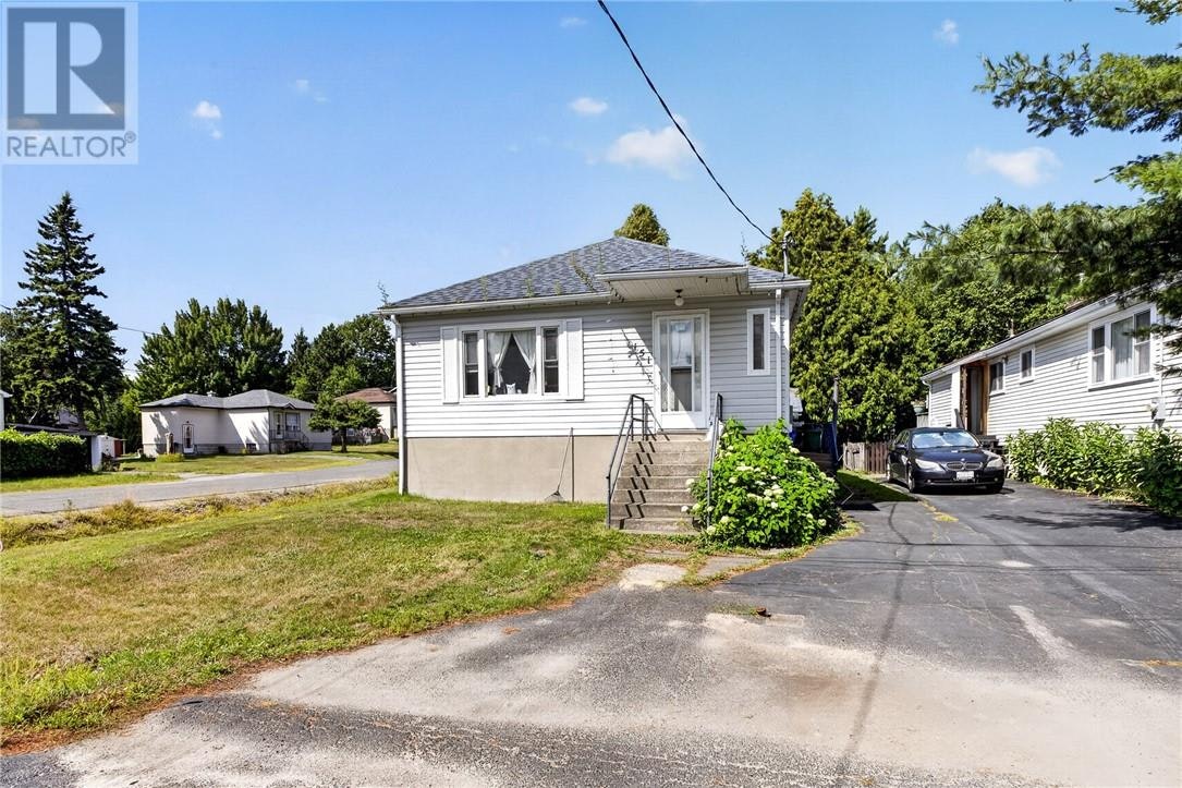 151 First Avenue, Greater Sudbury, ON, P3B 3L3