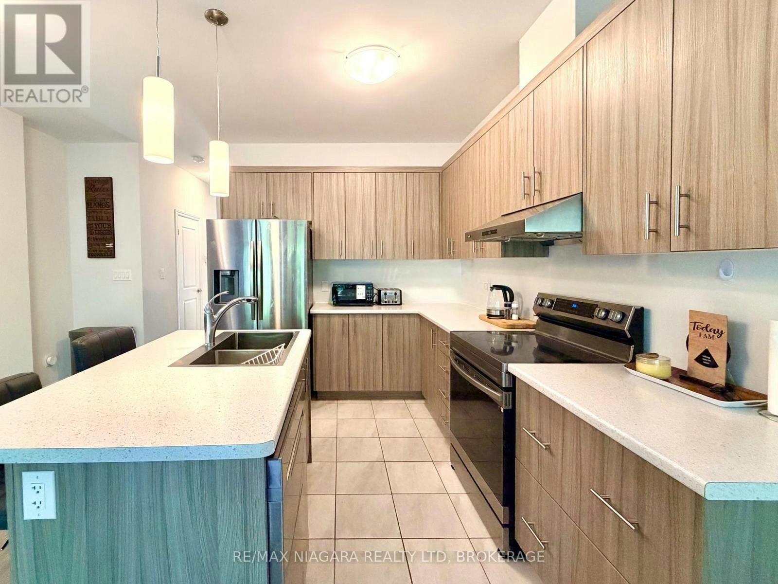 MAIN-237 Louise Street, Welland, ON, L3B 0H8 - 7