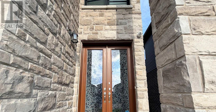 MAIN-237 Louise Street, Welland, ON, L3B 0H8 - 2