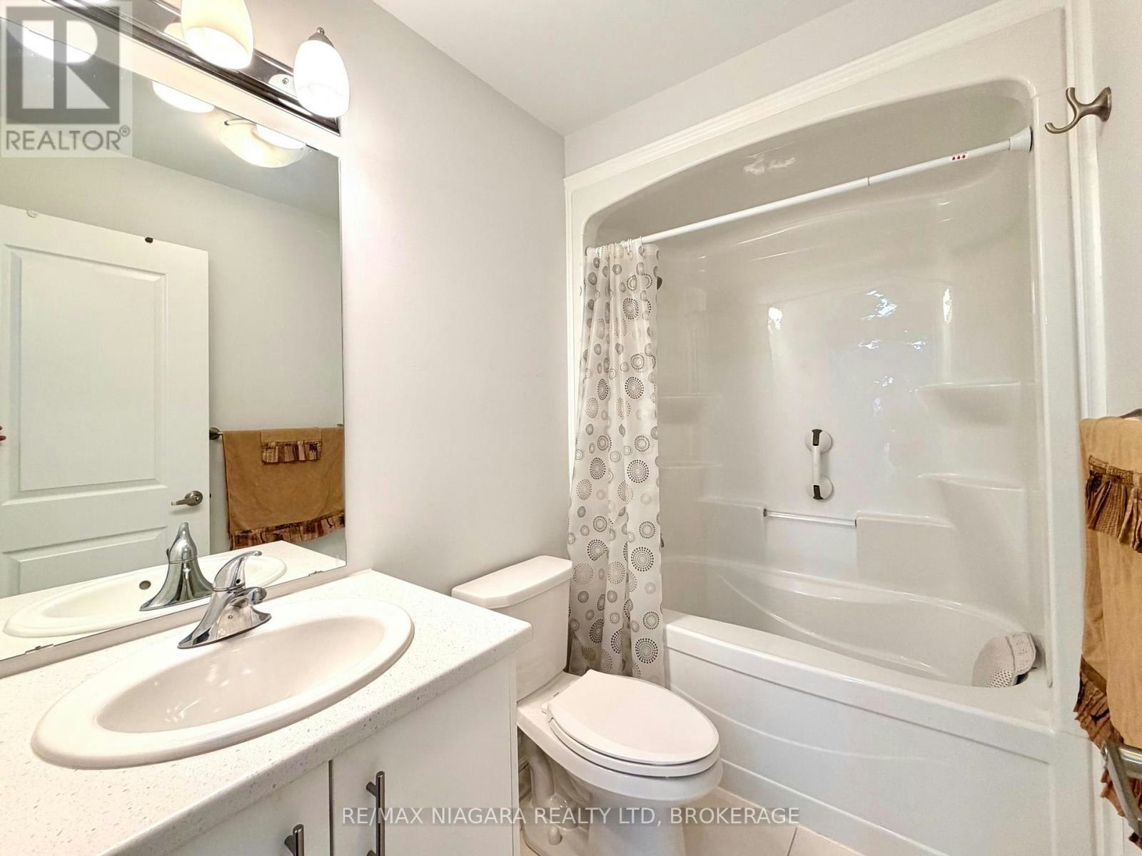 MAIN-237 Louise Street, Welland, ON, L3B 0H8 - 22