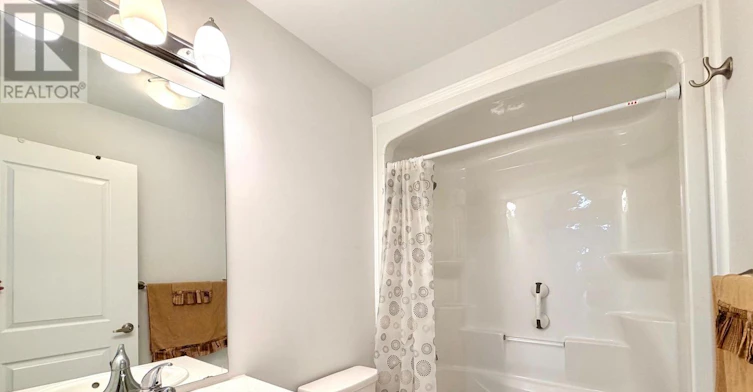 MAIN-237 Louise Street, Welland, ON, L3B 0H8 - 22