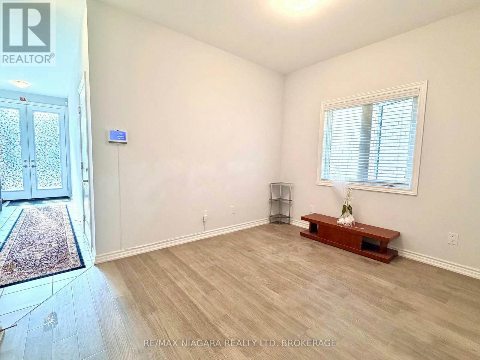 MAIN-237 Louise Street, Welland, ON, L3B 0H8 - 9