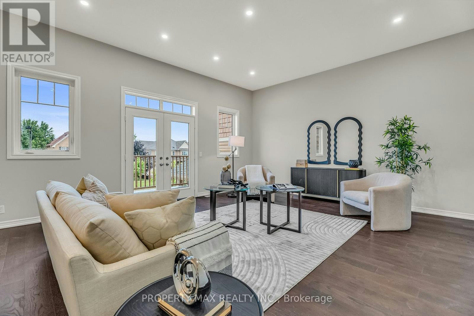 40 Britannia Avenue E, Oshawa, ON, L1L 0C1 - 9