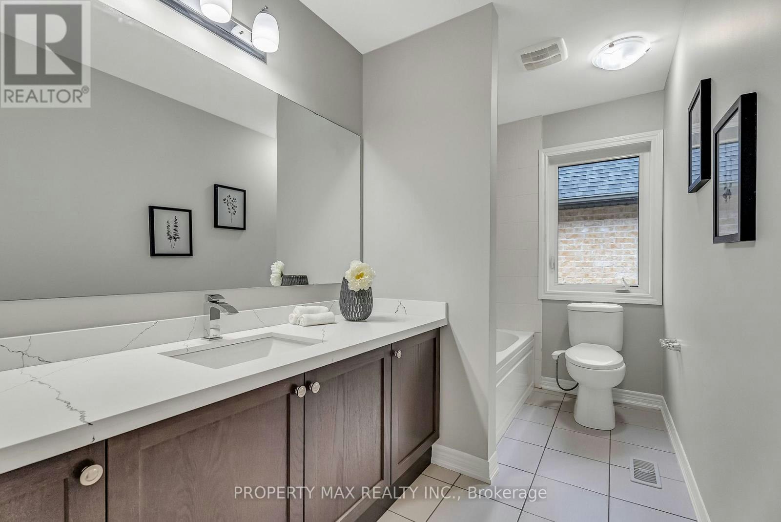 40 Britannia Avenue E, Oshawa, ON, L1L 0C1 - 45