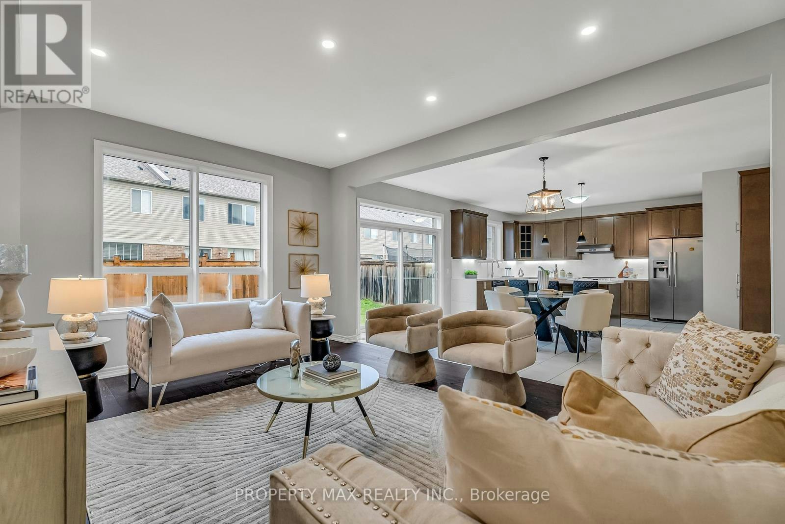 40 Britannia Avenue E, Oshawa, ON, L1L 0C1 - 8