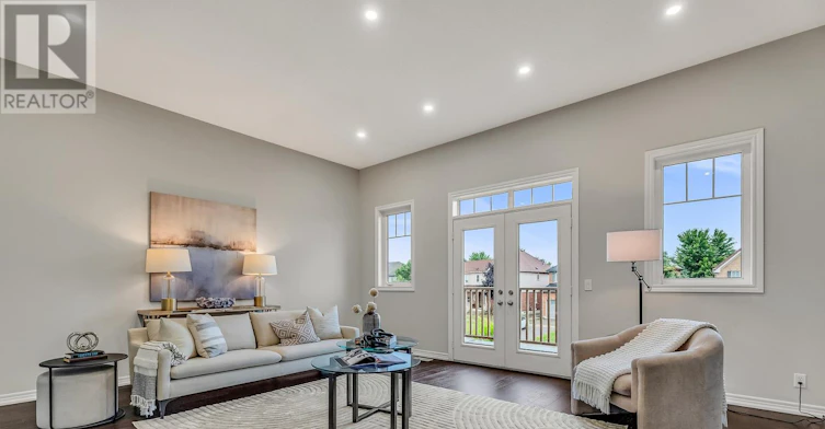 40 Britannia Avenue E, Oshawa, ON, L1L 0C1 - 10
