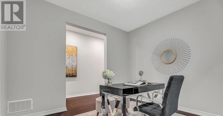 40 Britannia Avenue E, Oshawa, ON, L1L 0C1 - 25