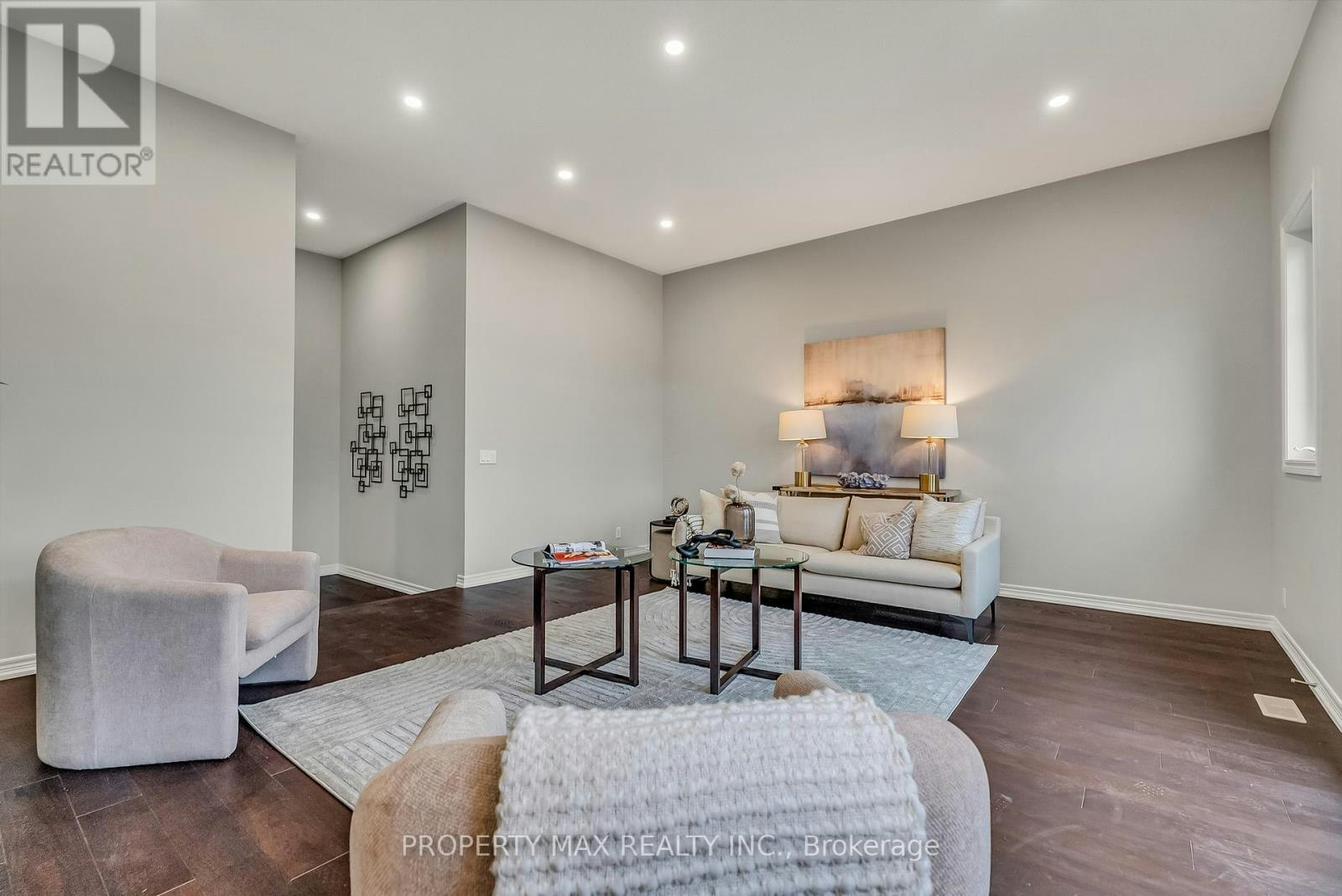 40 Britannia Avenue E, Oshawa, ON, L1L 0C1 - 12