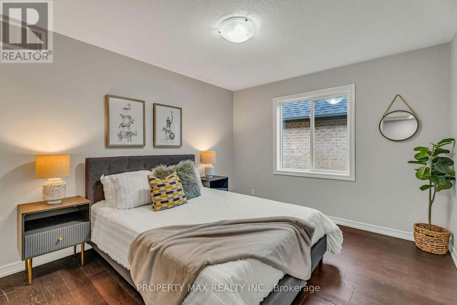 40 Britannia Avenue E, Oshawa, ON, L1L 0C1 - 42