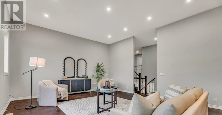 40 Britannia Avenue E, Oshawa, ON, L1L 0C1 - 11