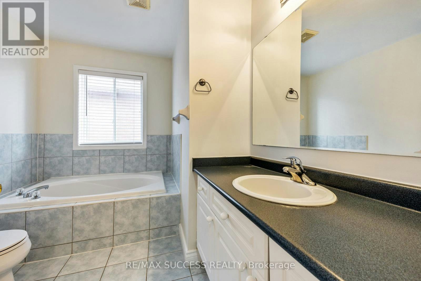 3752 Milkwood Crescent, Mississauga, ON, L5N 8H3 - 24