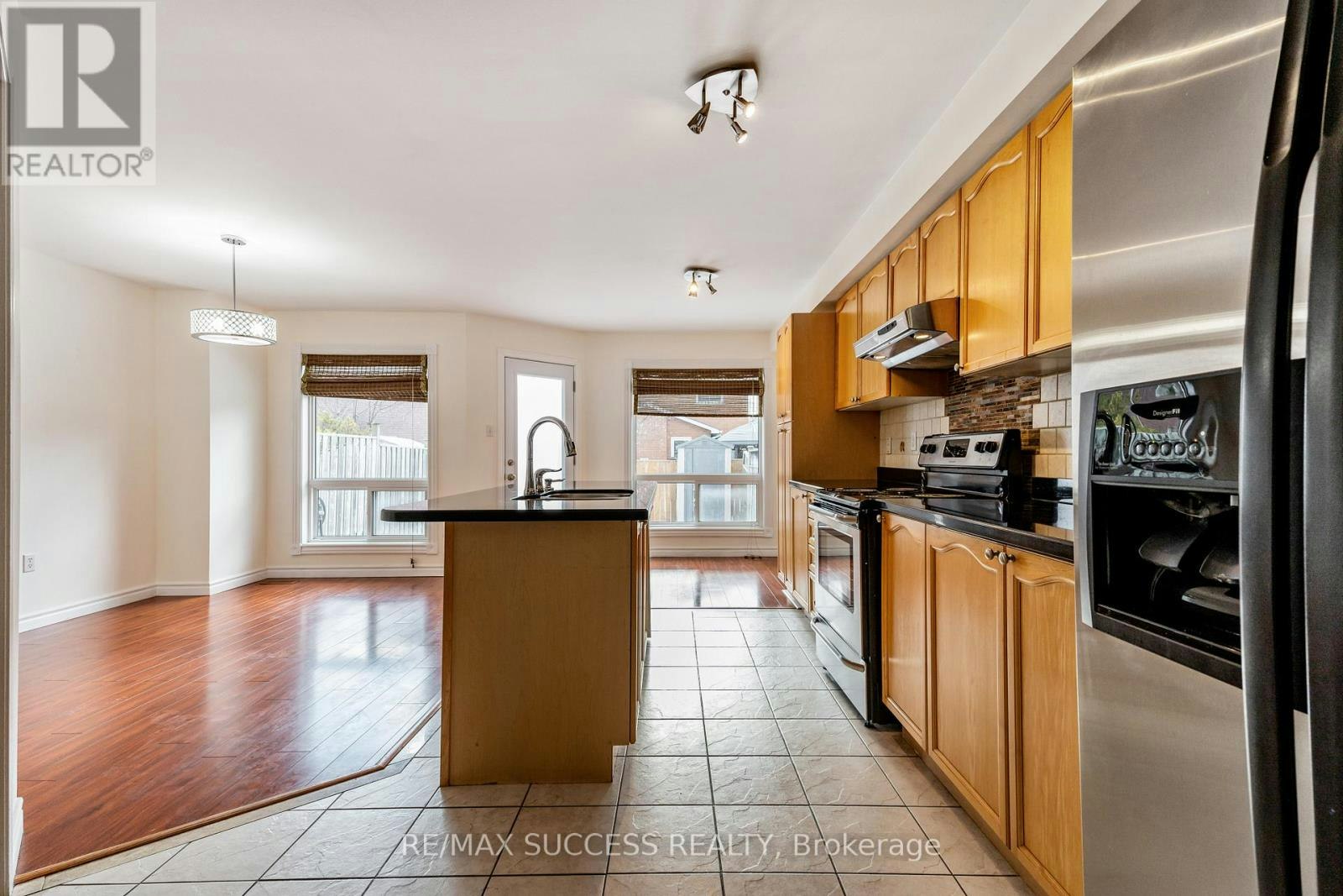 3752 Milkwood Crescent, Mississauga, ON, L5N 8H3 - 12