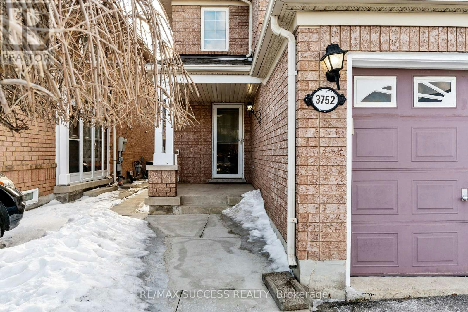 3752 Milkwood Crescent, Mississauga, ON, L5N 8H3 - 3