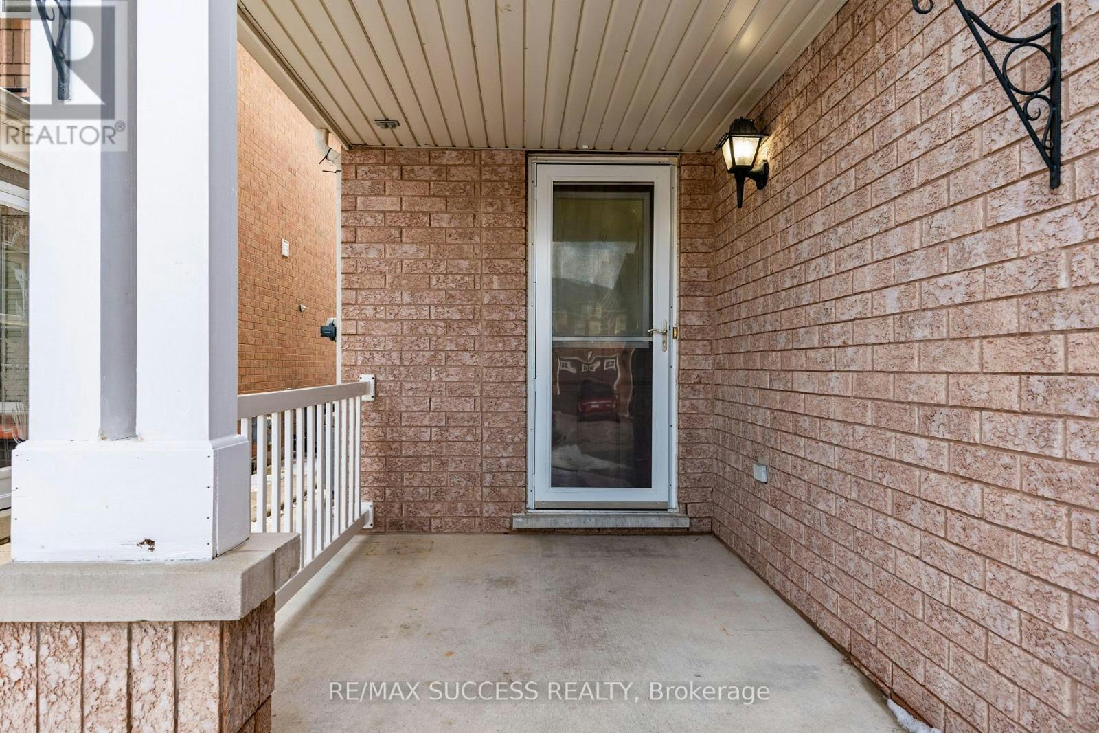 3752 Milkwood Crescent, Mississauga, ON, L5N 8H3 - 4