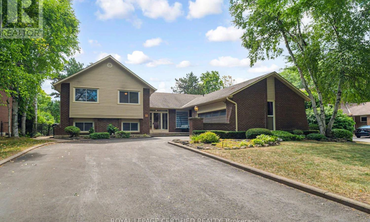 14 Broomfield Court