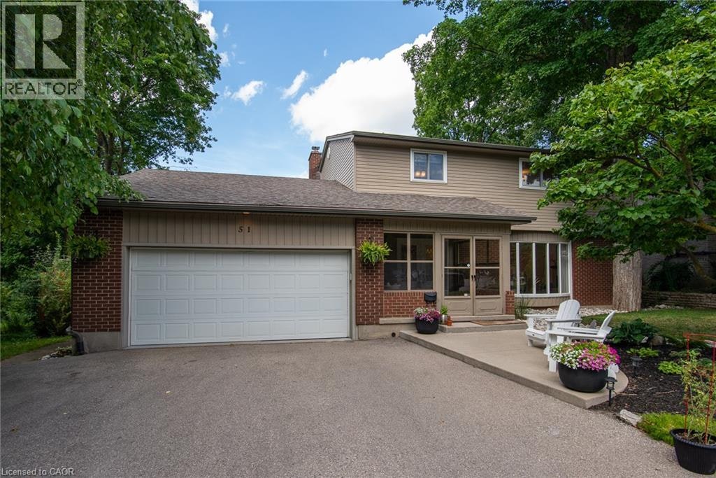 51 Murrayhill Court, Kitchener, ON, N2E 1N8