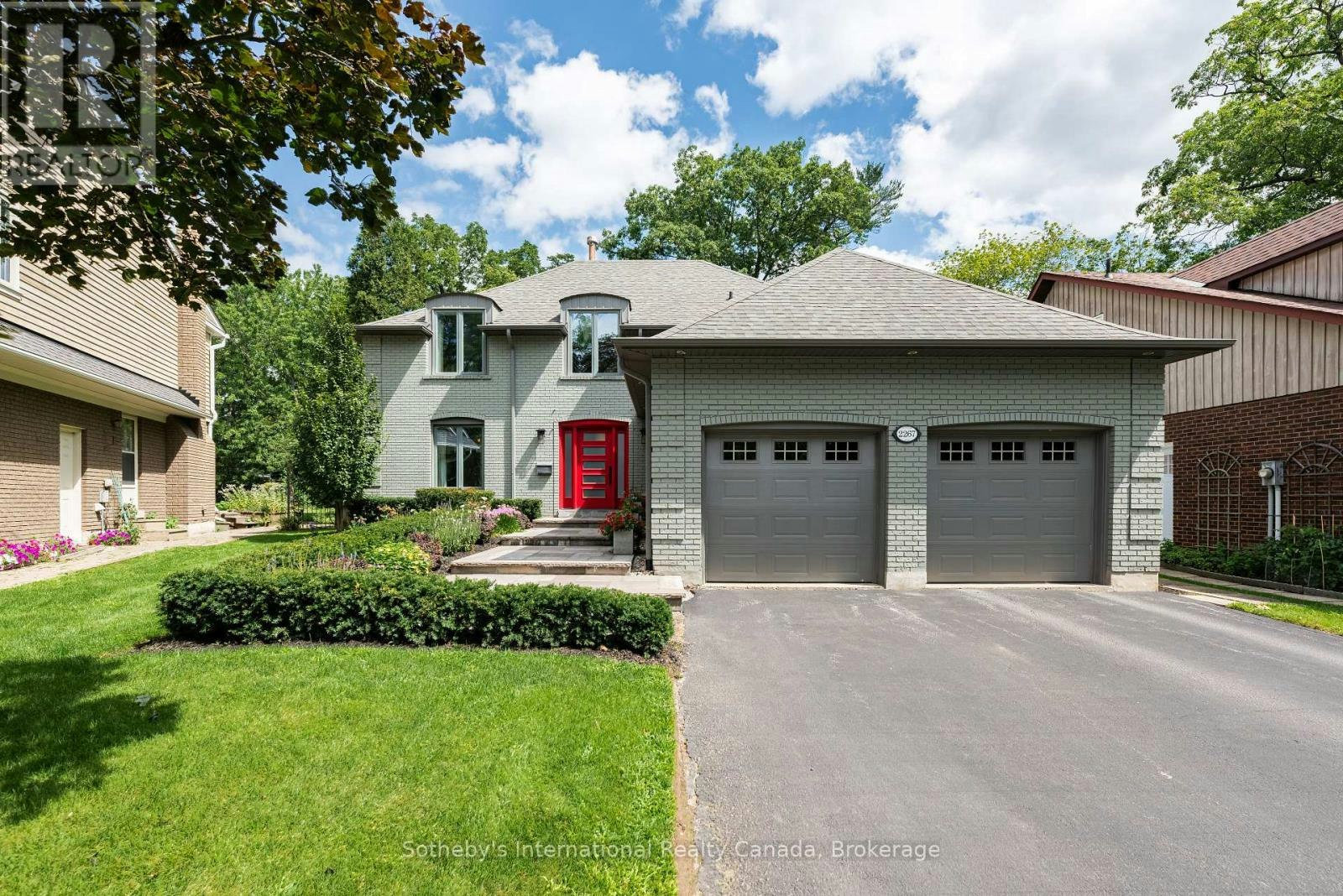 2267 Cedarberry Court, Oakville, ON, L6J 6E5