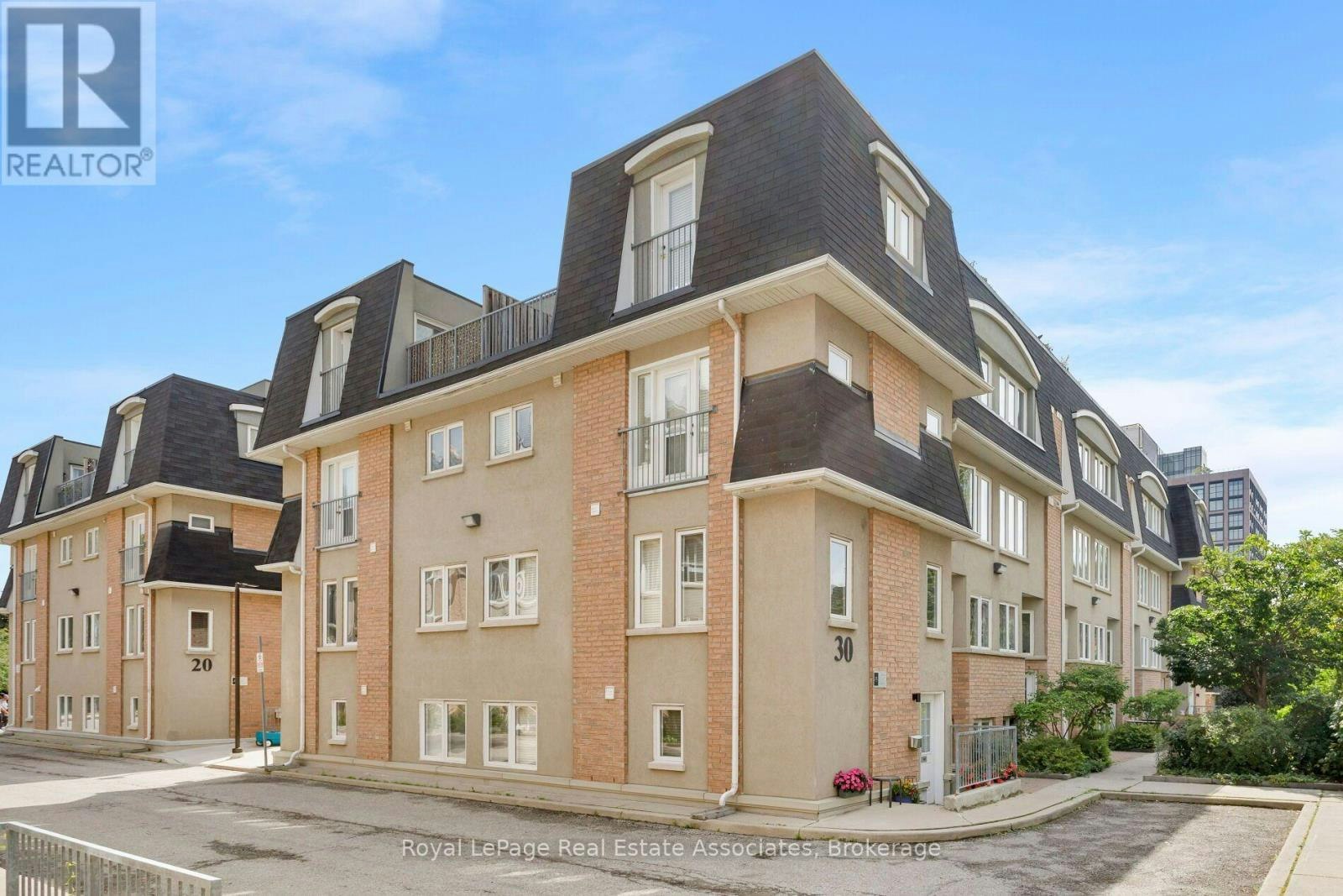 140-30 Merchant Lane, Toronto, ON, M6P 4J6