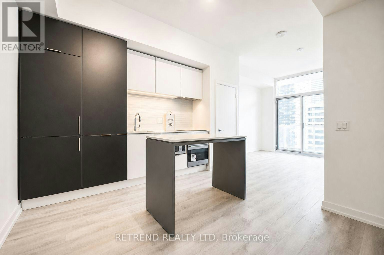 2309-33 Helendale Avenue, Toronto, ON, M4R 0A4 - 2