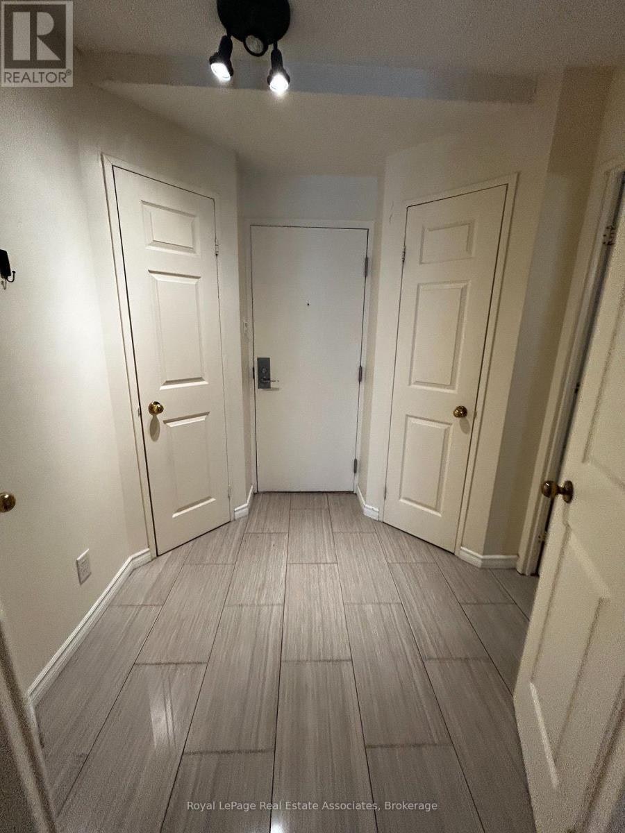 1805-55 Centre Avenue, Toronto, ON, M5G 1R4 - 8