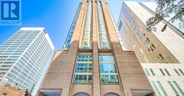 1805-55 Centre Avenue, Toronto, ON, M5G 1R4