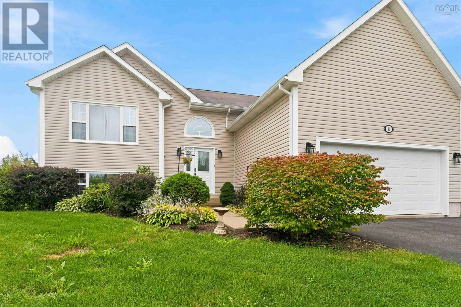 32 Terra Nova Drive, Greenwood, NS, B0P 1R0