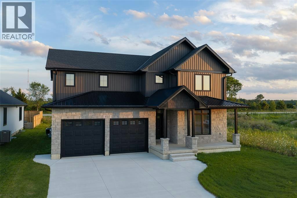3527 Paul Crescent, Plympton-Wyoming, ON, N0N 1E0