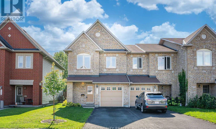 132 Silvermoon Crescent