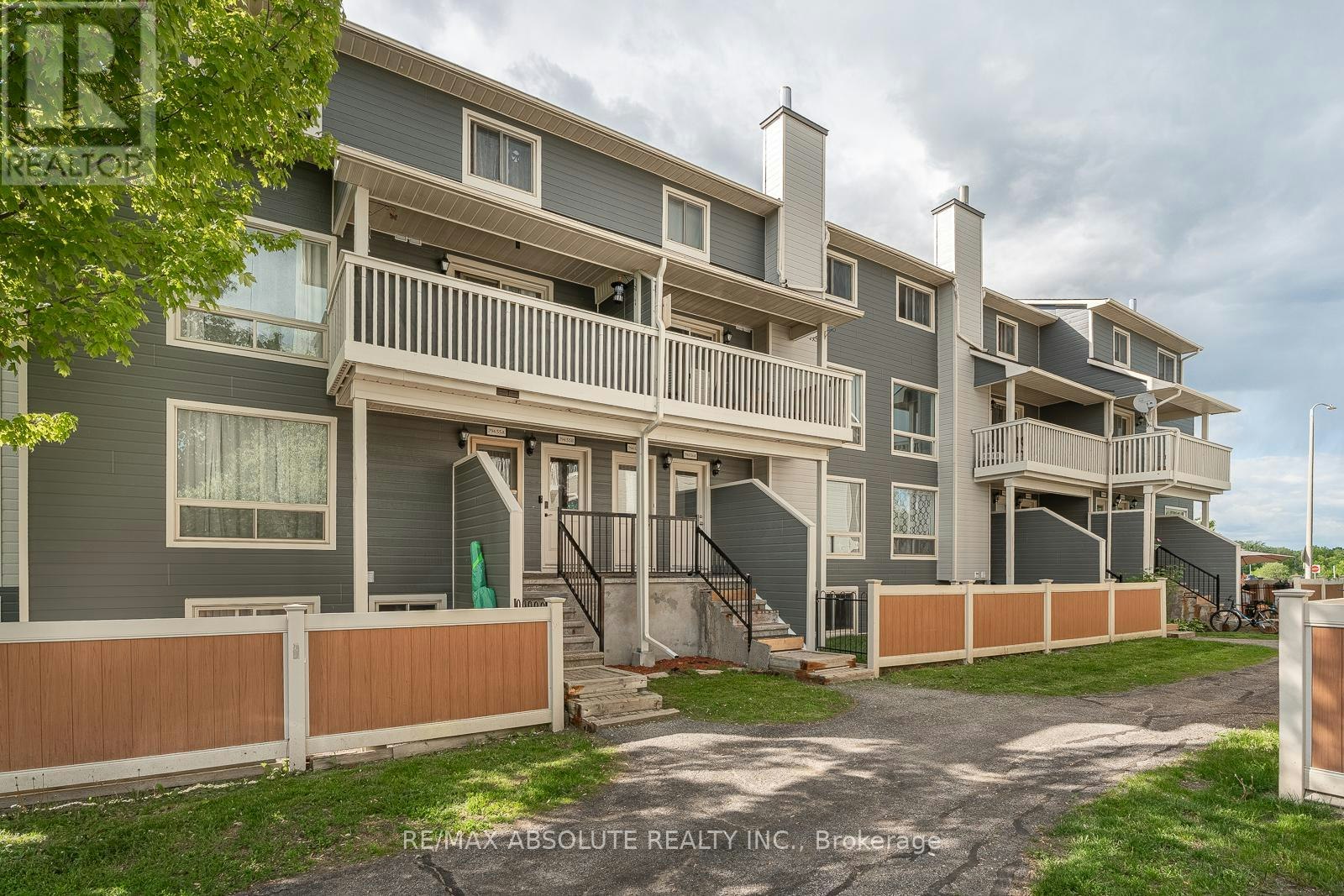 56A-794 St. Andre Drive, Ottawa, ON, K1C 4R4
