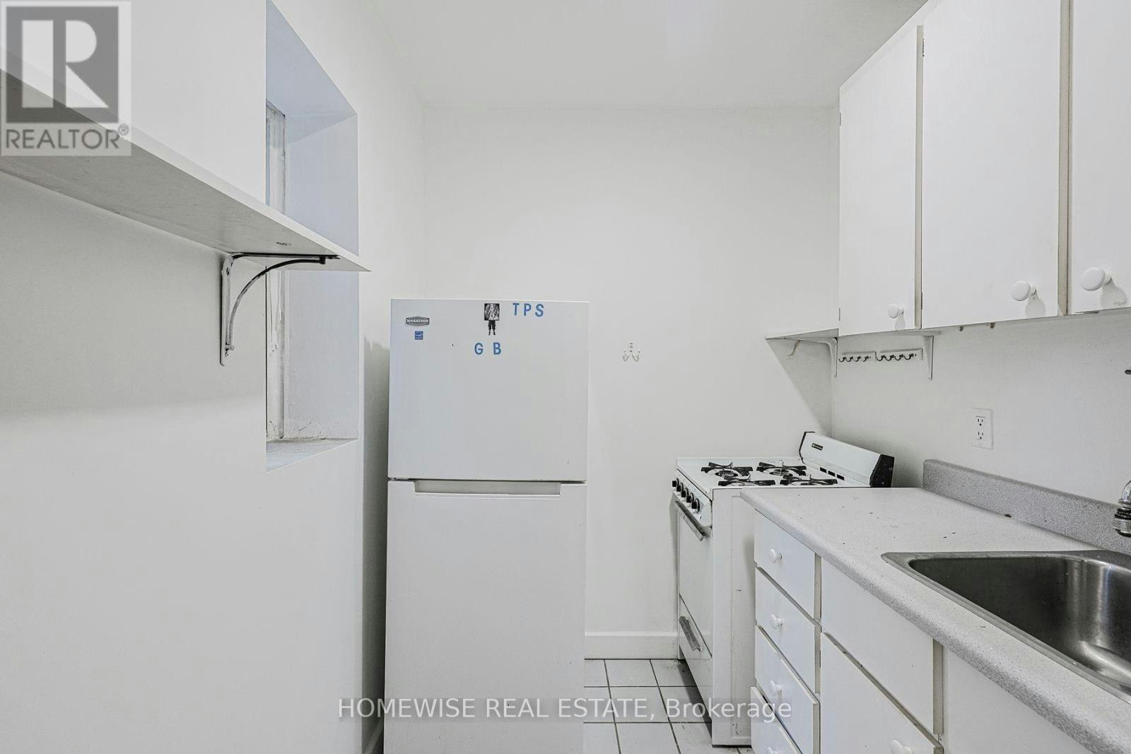 204-33 Maitland Street, Toronto, ON, M4Y 1C8 - 8
