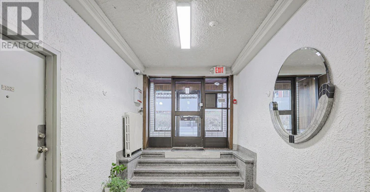 204-33 Maitland Street, Toronto, ON, M4Y 1C8 - 3