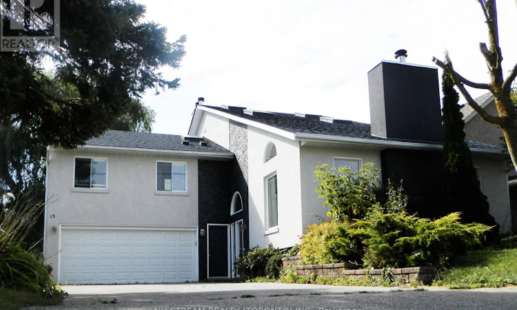 15 Bond Crescent