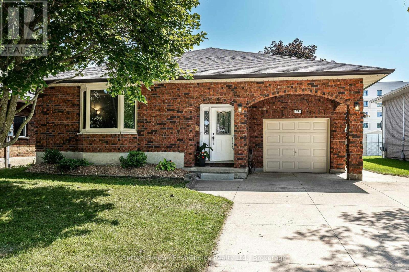 23 Sprung Court, Stratford, ON, N4Z 1G7
