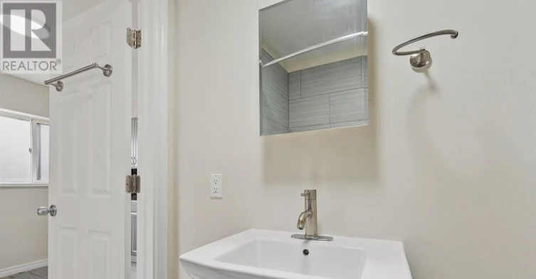 1B-1 Elgin Street N, Halton Hills, ON, L7J 2B2 - 8