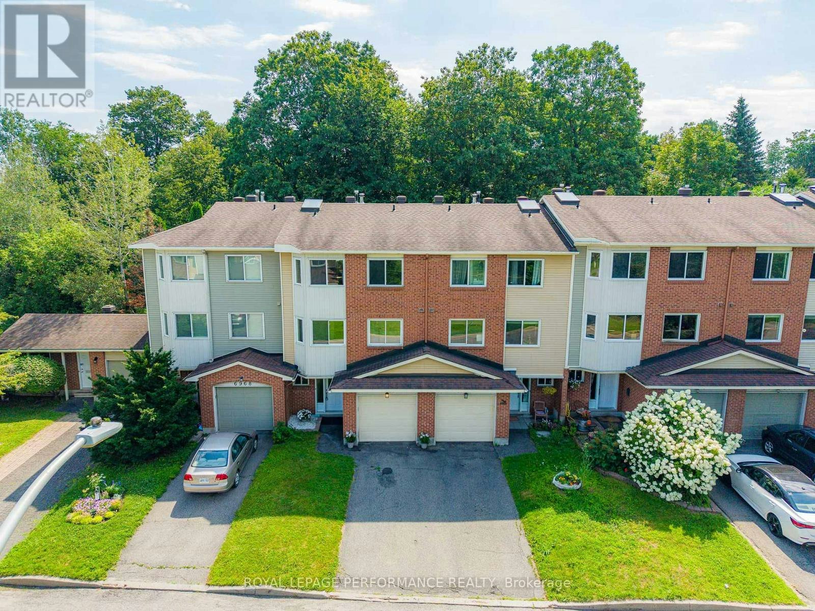 6966 Bois Avenue, Ottawa, ON, K1C 5L5