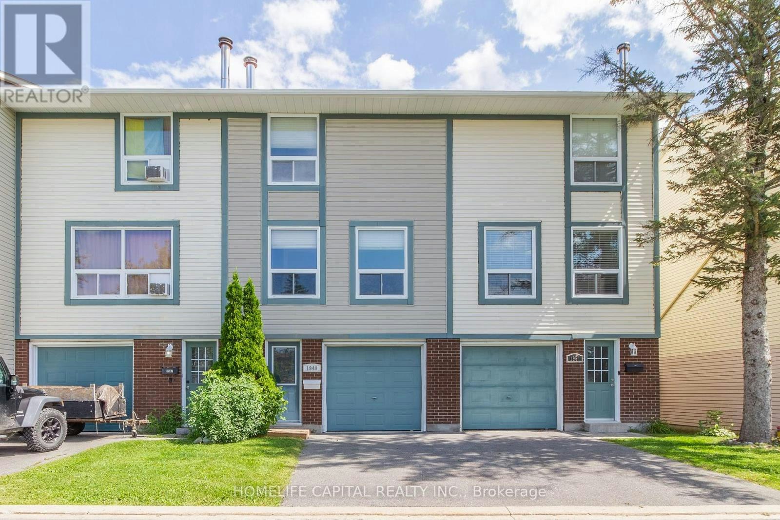 1949 Greenway Park Lane, Ottawa, ON, K1B 5A9