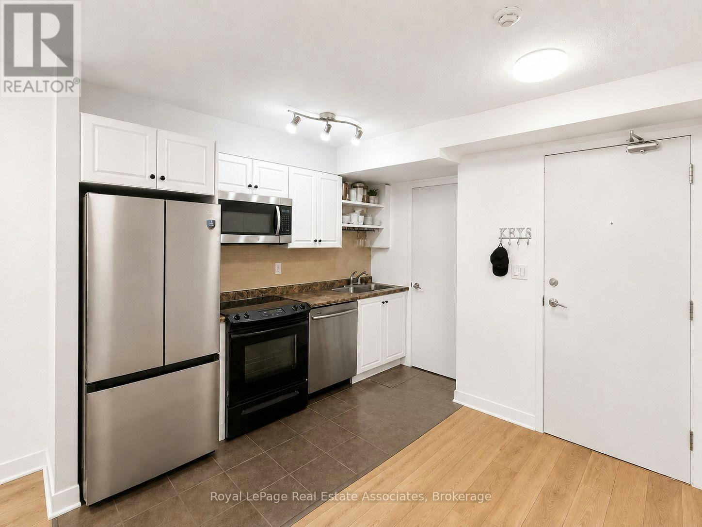 311-600 Fleet Street, Toronto, ON, M5V 1B7 - 4