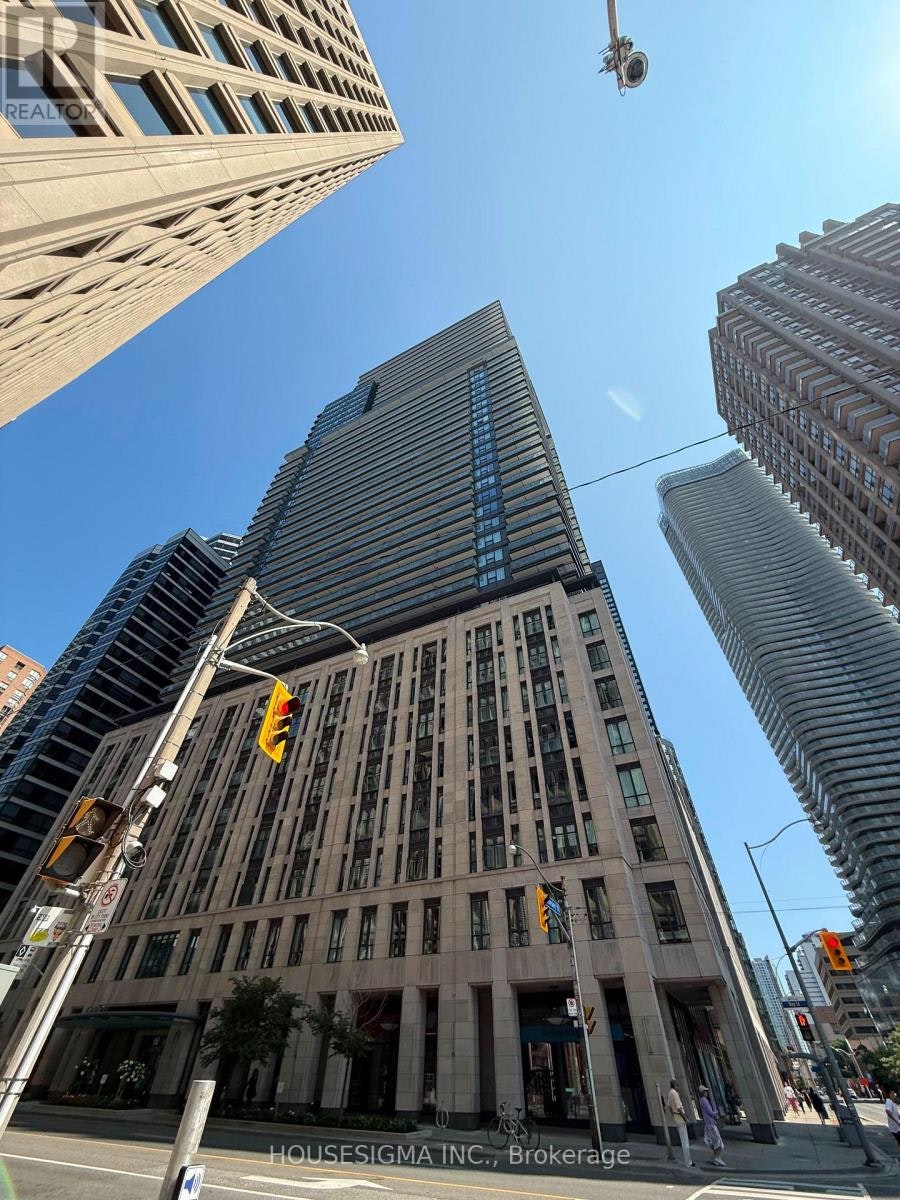 2009-955 Bay Street, Toronto, ON, M5S 2A2