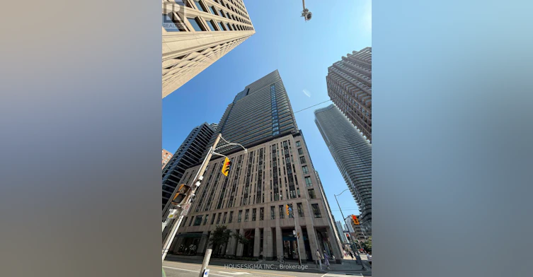 2009-955 Bay Street, Toronto, ON, M5S 2A2