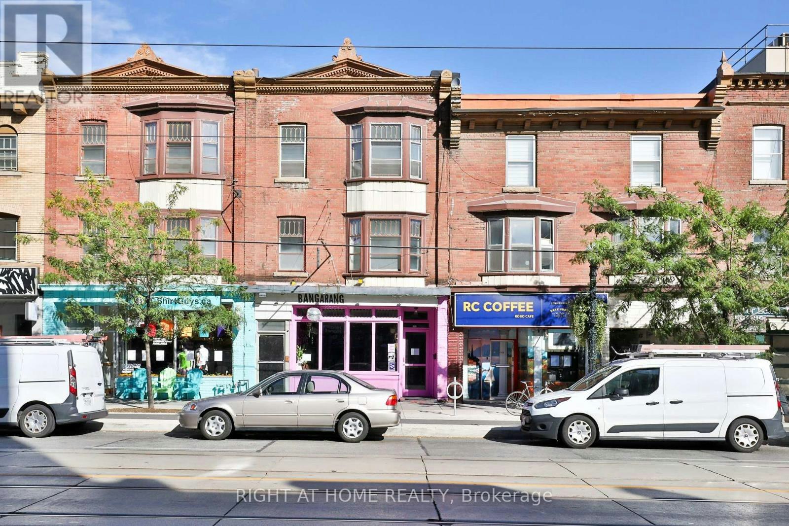 3F-552 College Street, Toronto, ON, M6G 1B1