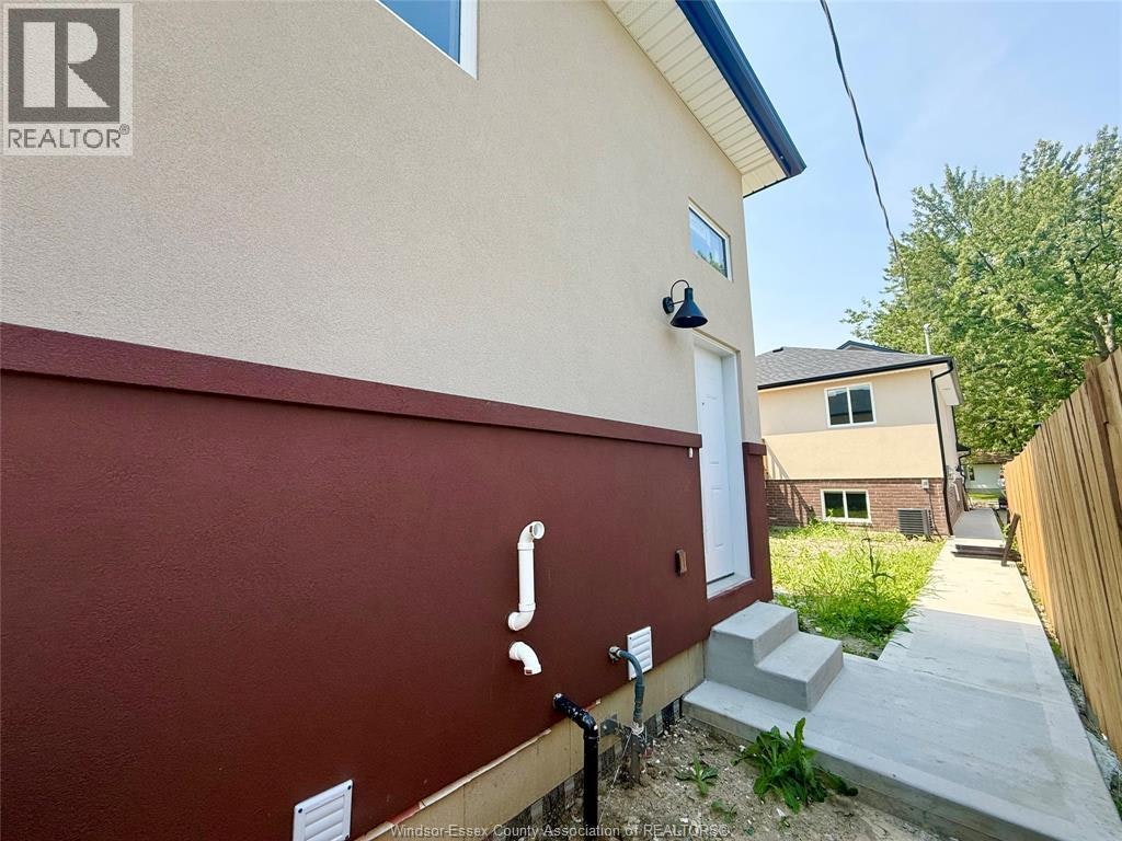 1740 Buckingham Drive, Windsor, ON, N8T 2A6 - 2