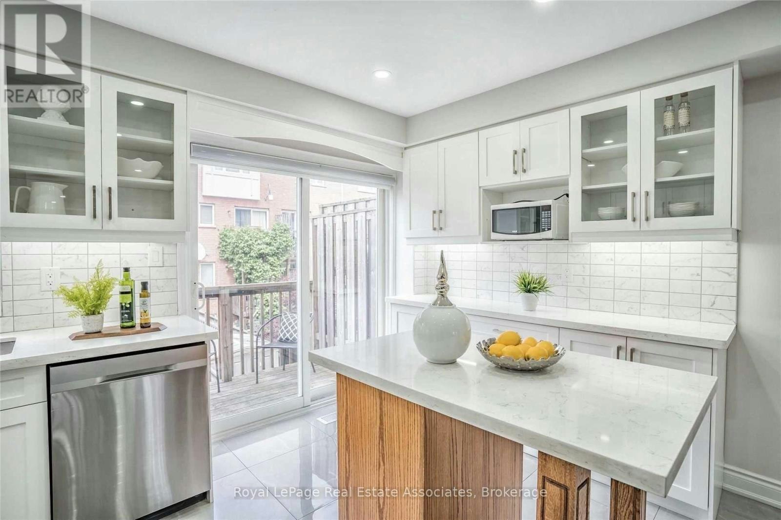 7153 Fairmeadow Crescent, Mississauga, ON, L5N 8R7 - 17