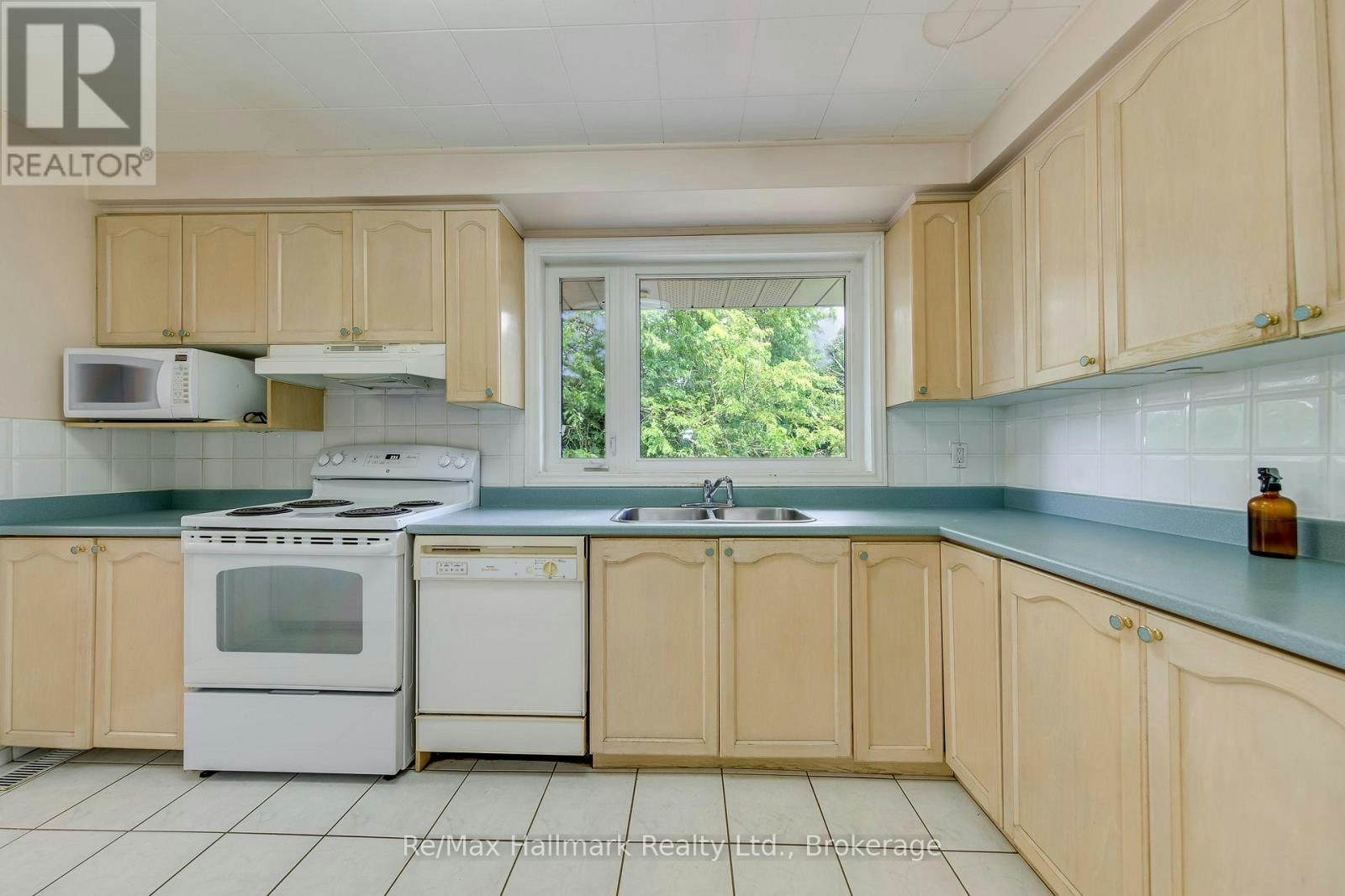 235 Tweedsdale Crescent, Oakville, ON, L6L 4P8 - 16