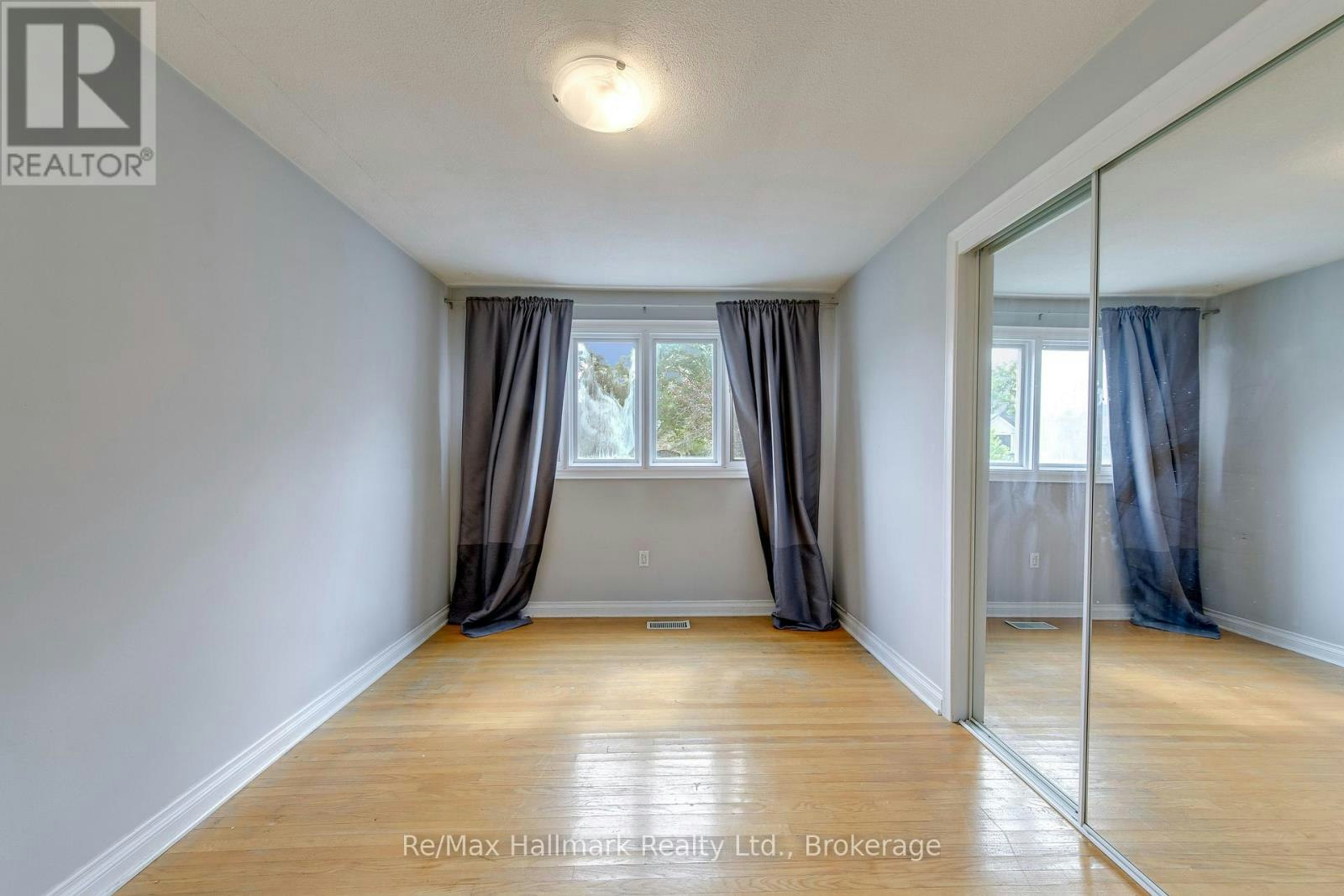 235 Tweedsdale Crescent, Oakville, ON, L6L 4P8 - 21
