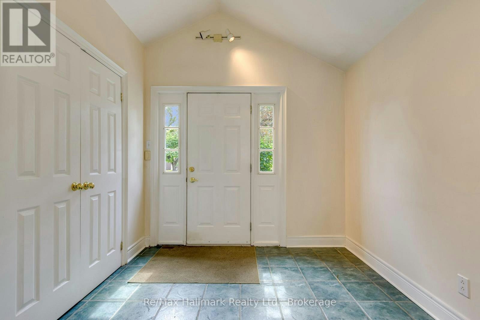235 Tweedsdale Crescent, Oakville, ON, L6L 4P8 - 4