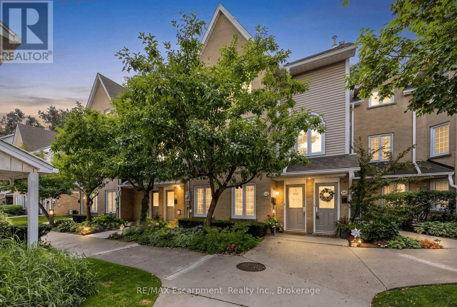 218-2110 Cleaver Avenue, Burlington, ON, L7M 3Z3